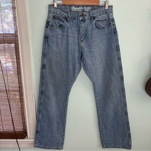 Wrangler Retro Relaxed Boot fit light wash blue jeans size 30 x 32 ranch western